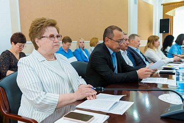 Исполнение областного бюджета – на депутатском контроле